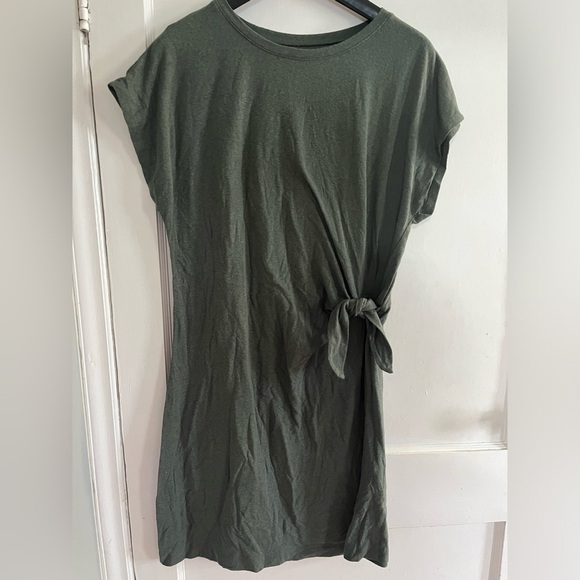 AERIE SIDE TIE KNOT DRESS - Picture 1 of 6